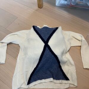 Hatley Light Weight Sweater size lg